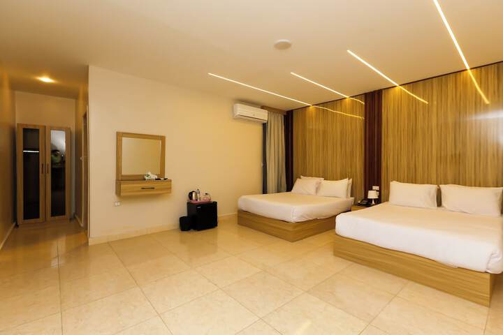 Room 141 of 284