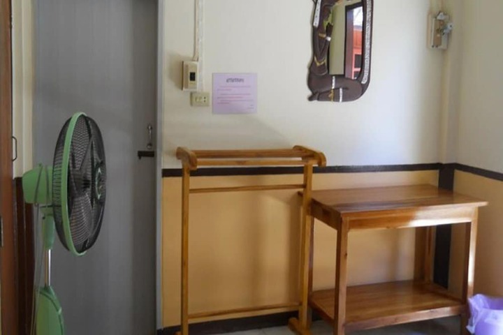 Room 25 of 47