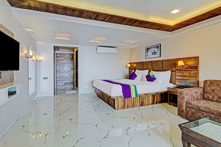 Room 9 of 21