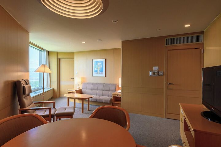 Room 25 of 173