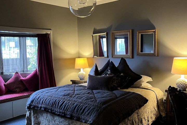 Room 10 of 40