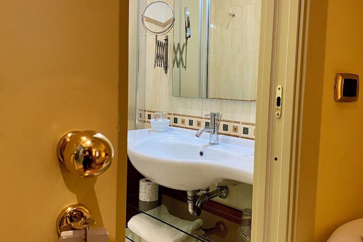 Clean Restrooms