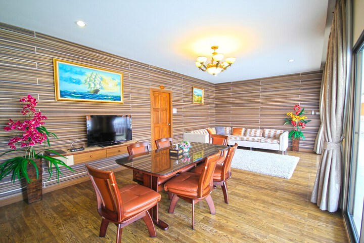 Room 27 of 150