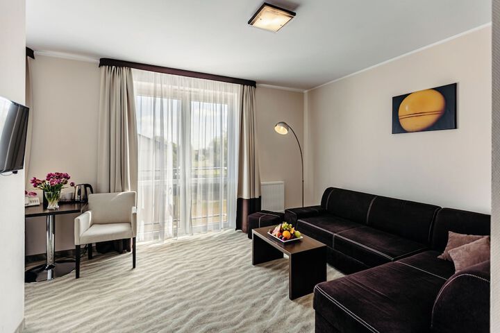 Room 12 of 75