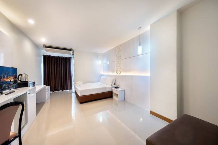 Room 28 of 78