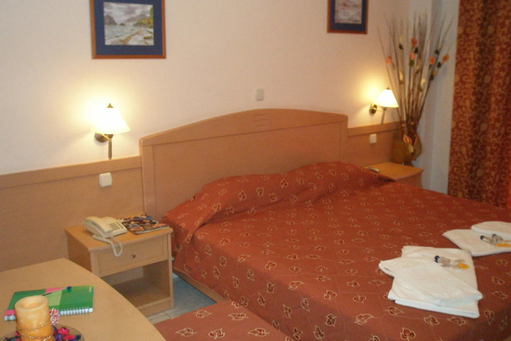 Room 3 of 40