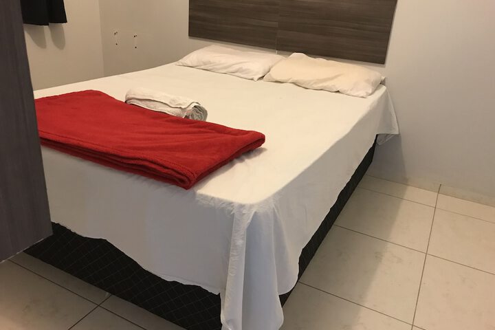Room 13 of 27