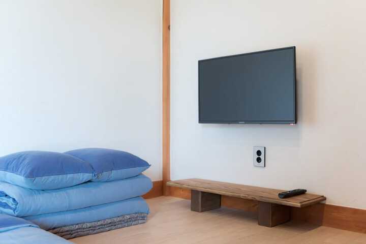 Room 10 of 52