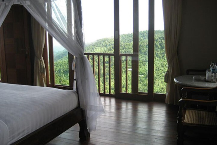 Room 16 of 34