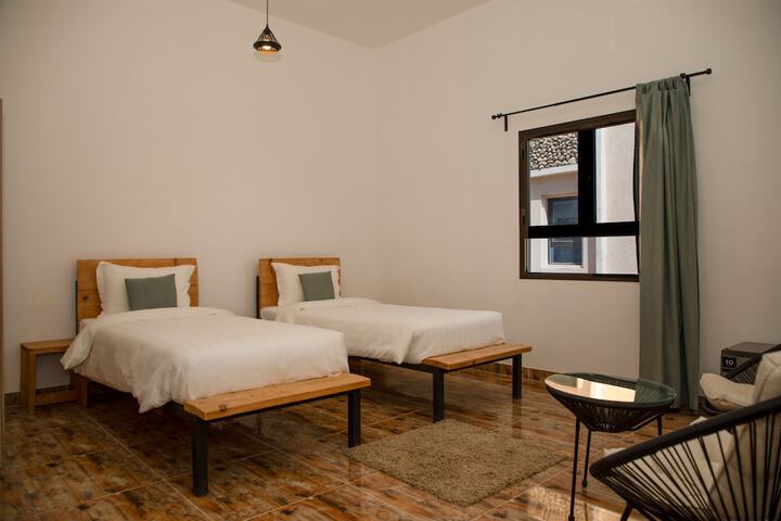 Room 8 of 14