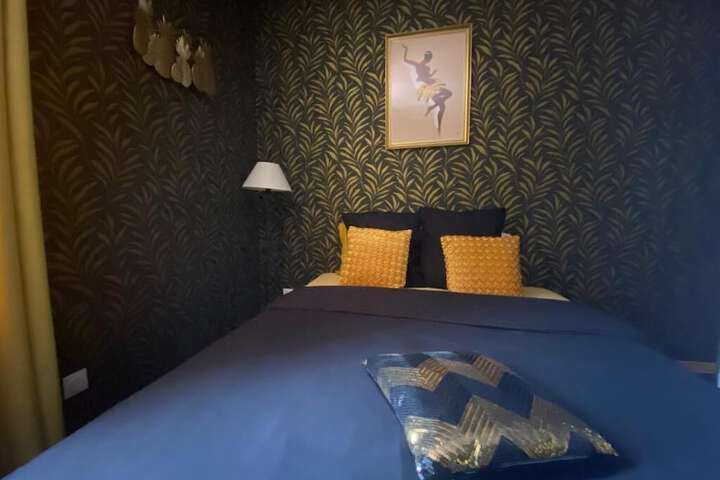 Room 8 of 39