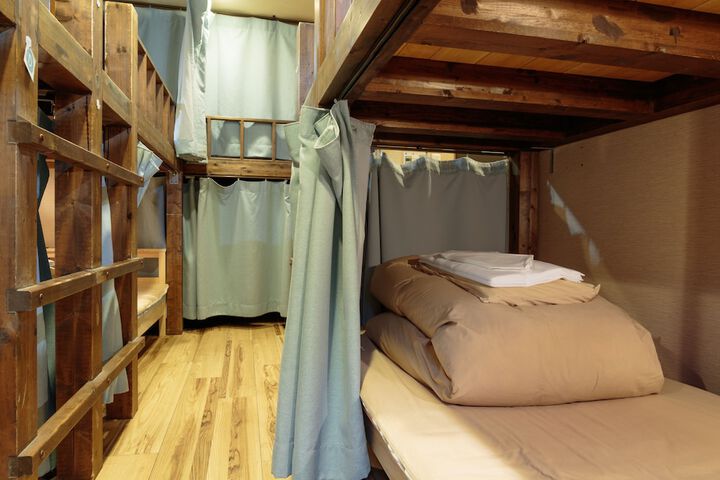 Room 9 of 84