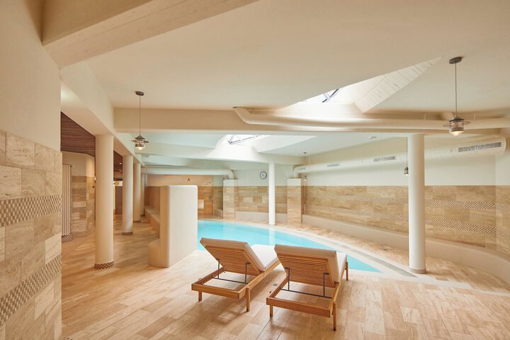 Pool 18 of 55
