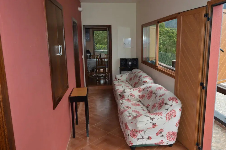 Room 2 of 15