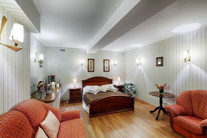 Room 3 of 33