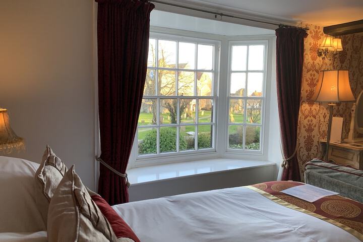 Room 15 of 28