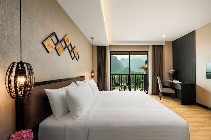 Room 35 of 67
