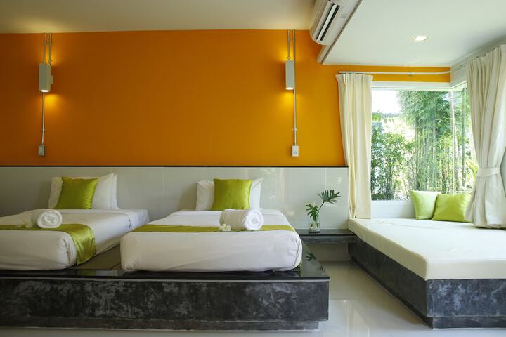 Room 3 of 75
