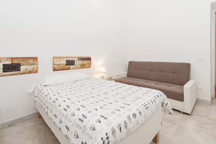 Room 9 of 20