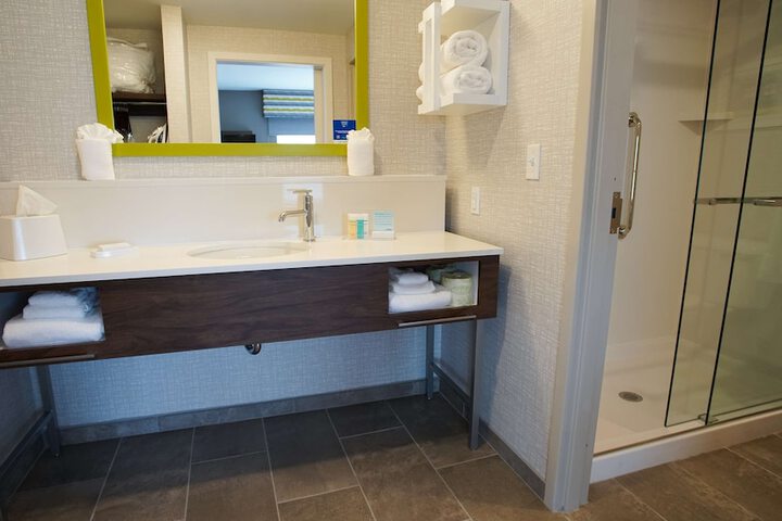 Bathroom shower