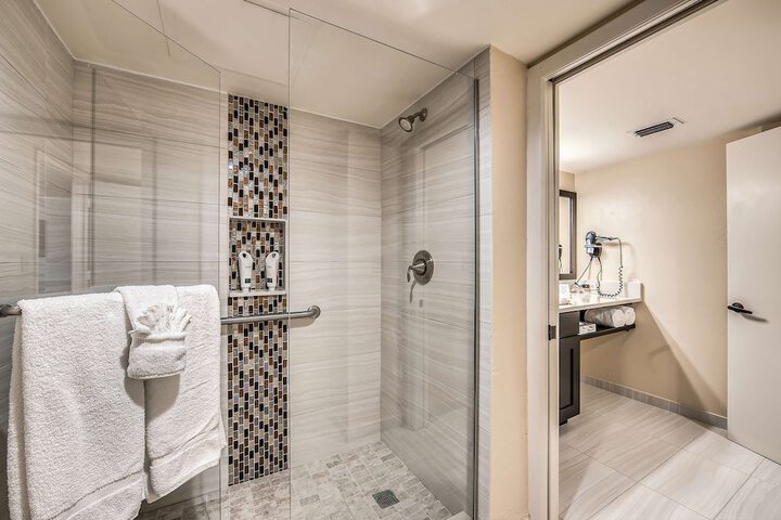 Bathroom shower
