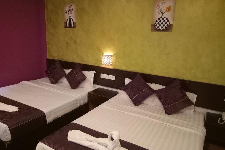 Room 32 of 75