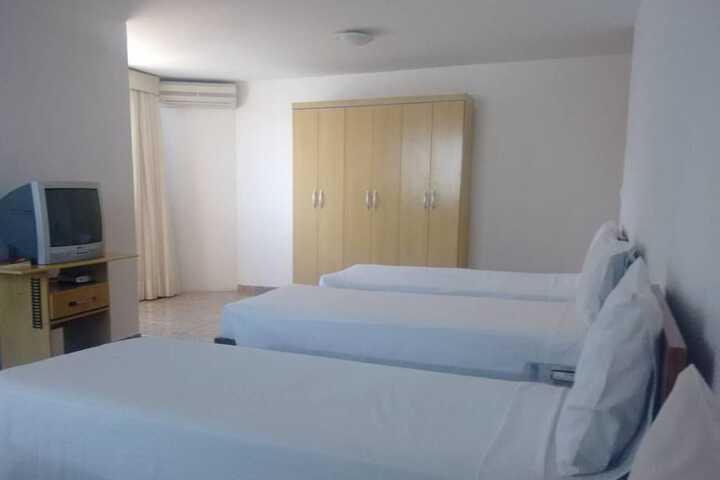 Room 13 of 50