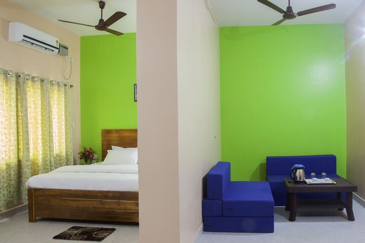 Room 4 of 13