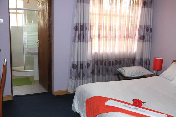 Room 10 of 50