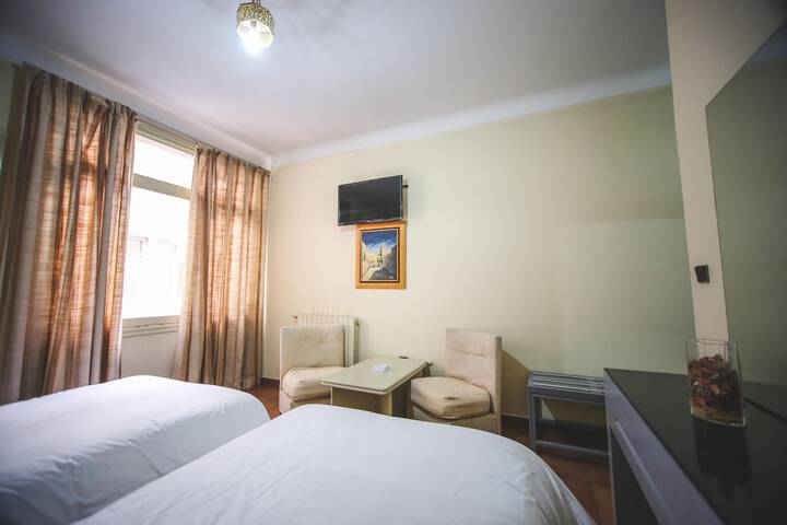 Room 10 of 22