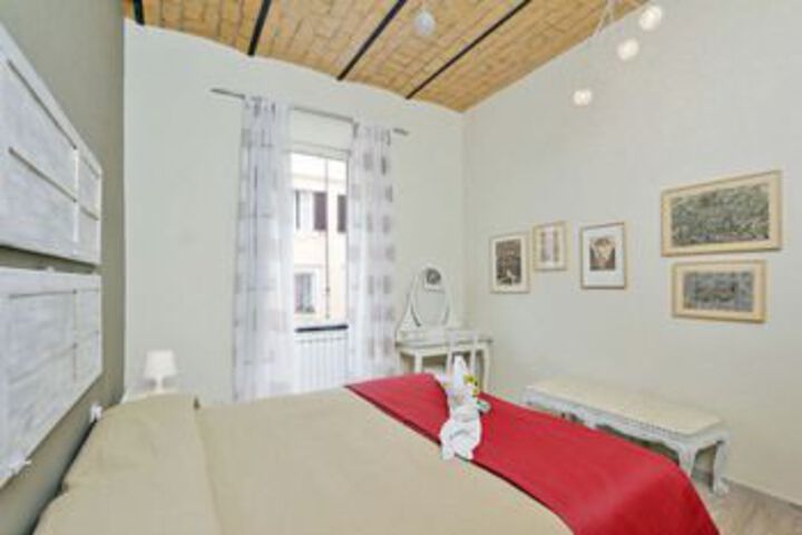 Room 11 of 21