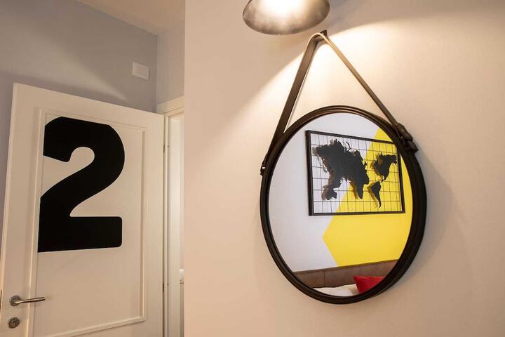 Room 13 of 36