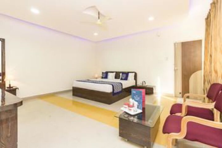 Room 10 of 19