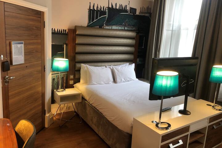Room 31 of 86