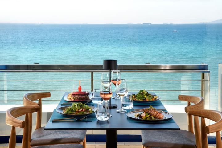 Dining 64 of 105