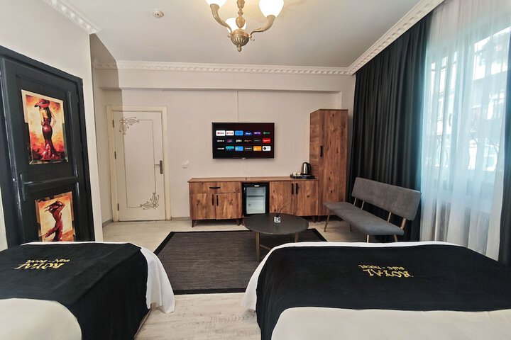 Room 37 of 71