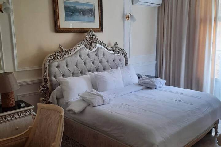 Room 2 of 12