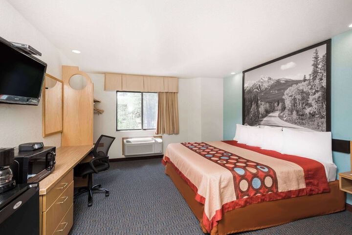 Room 19 of 35