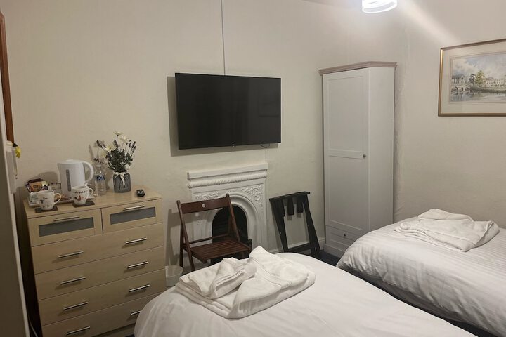 Room 2 of 19