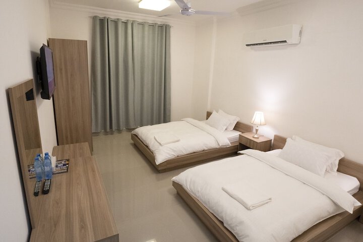 Room 5 of 15