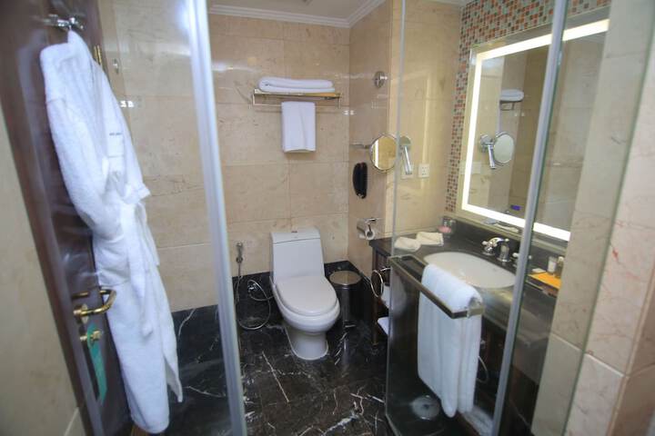 Room 48 of 93