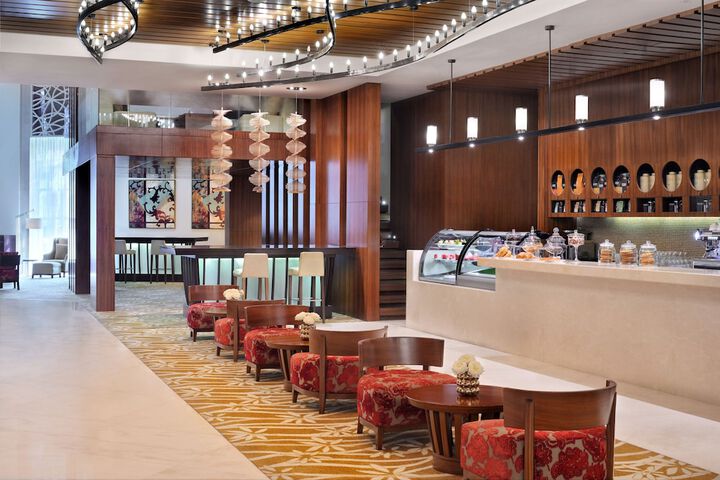 Entrance & Lobby