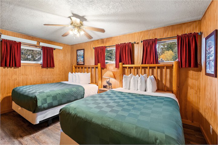 Room 42 of 153