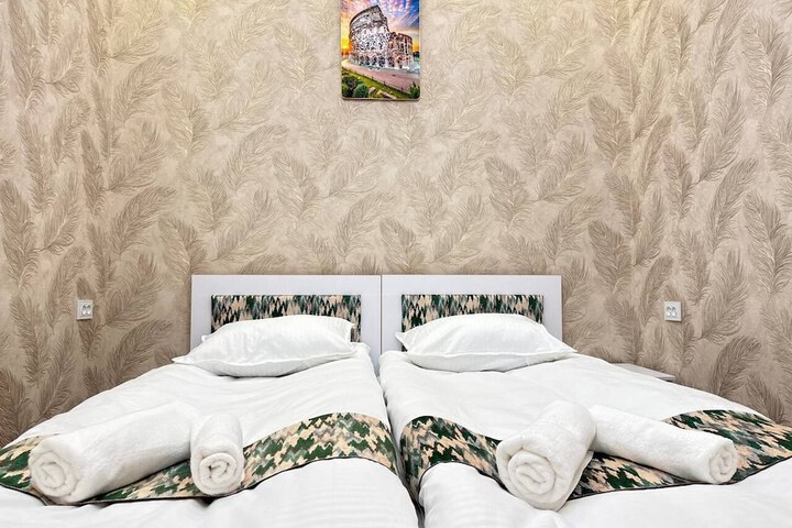 Room 5 of 33