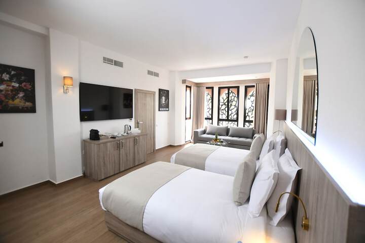 Room 35 of 105