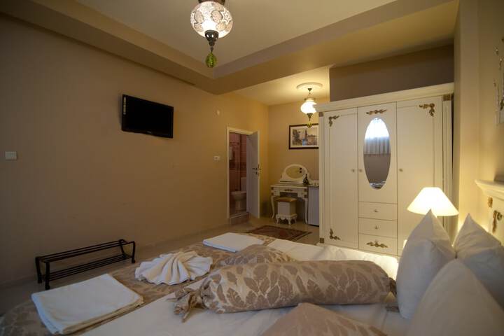 Room 27 of 45