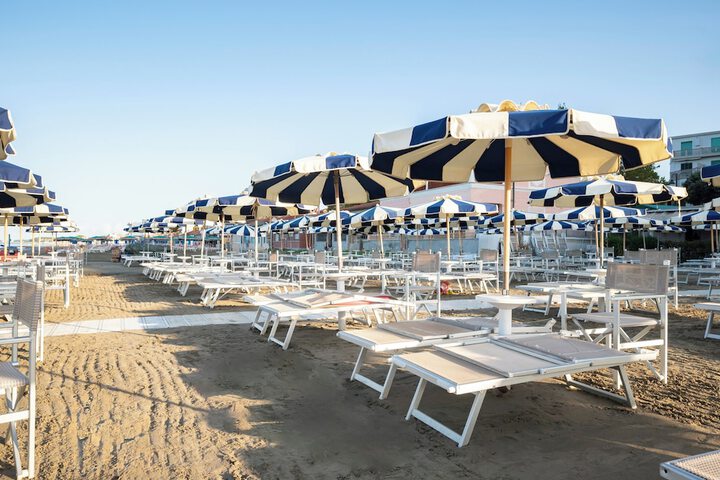 Beach 44 of 53