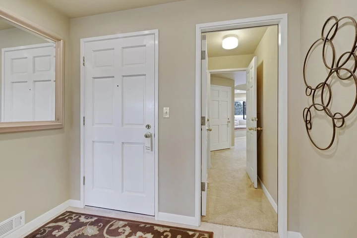 Room 5 of 23