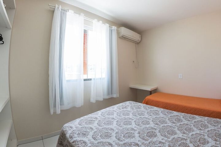 Room 9 of 32