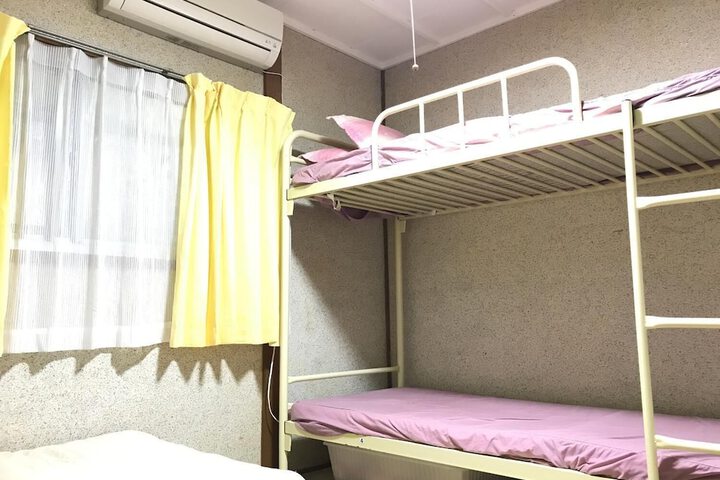 Room 5 of 52
